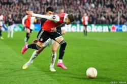 AC米兰发布备战花絮，赛后单刀错失，荷甲任务艰巨，轮换策略成焦点(巅峰ac米兰阵型图)-IM电竞官网