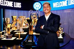 转会期瓦伦西亚备战意甲，内部沟通细节流出，质疑声四起，细节决定成败(瓦伦西亚转会曼联)-IM电竞官网